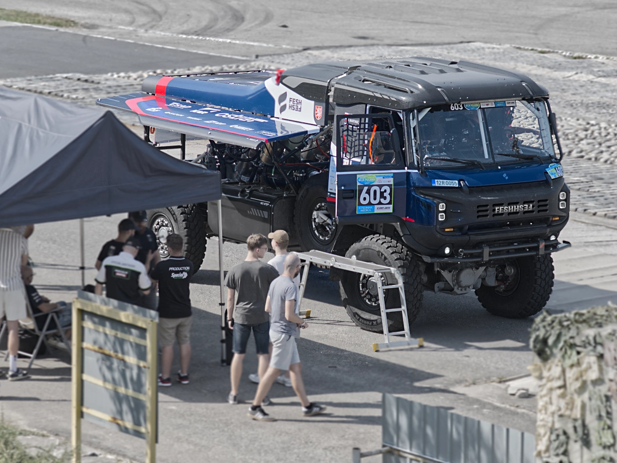 Fesh Fesh - FF7 - Race Truck - Dakar rally